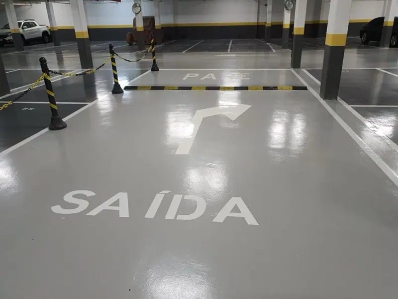 Piso epóxi para comércio e showroom
